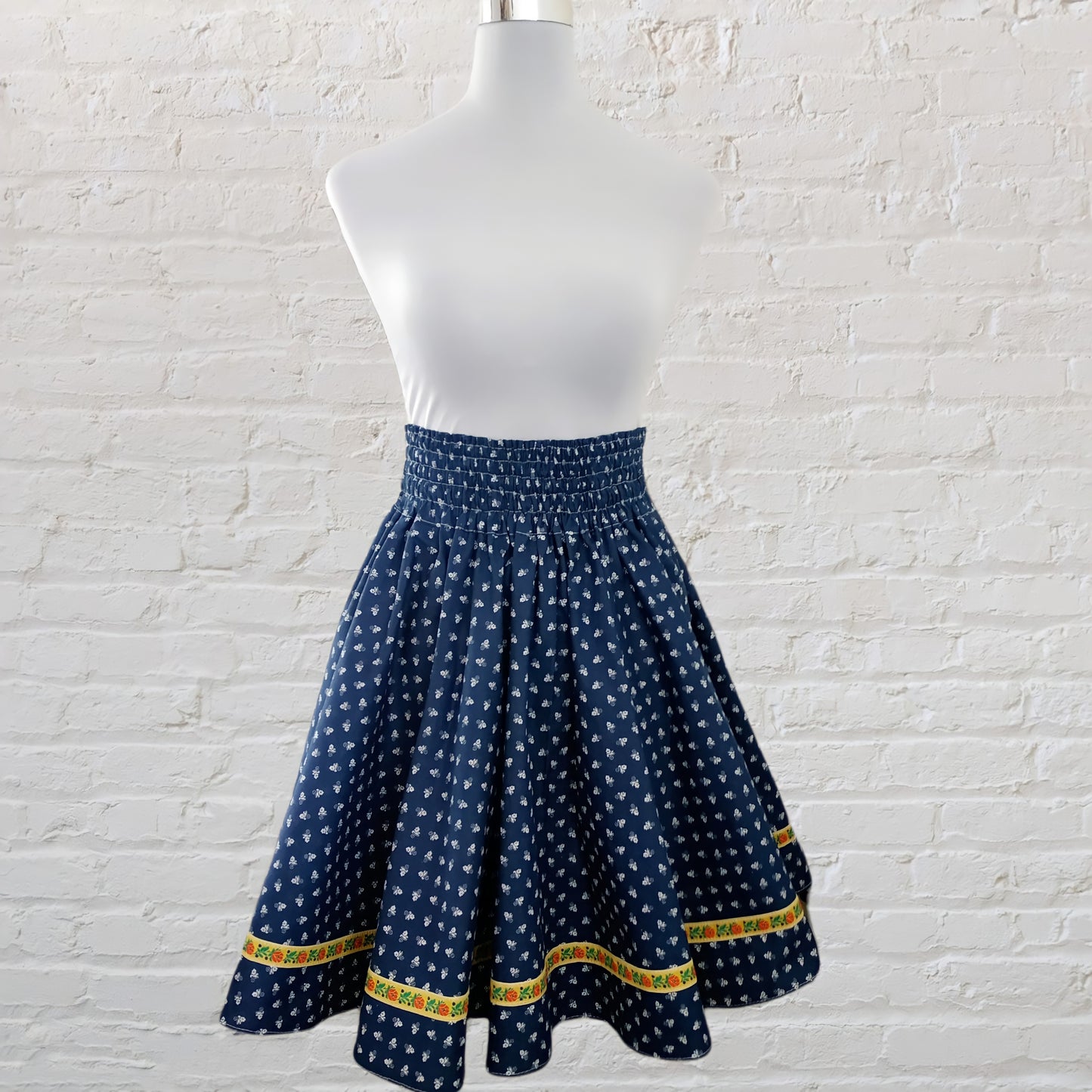 Folklórna sukňa s vysokým pásom – modrá